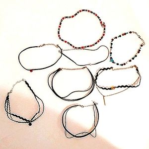 8 chokers, 2 bead necklaces, wild fable, size m